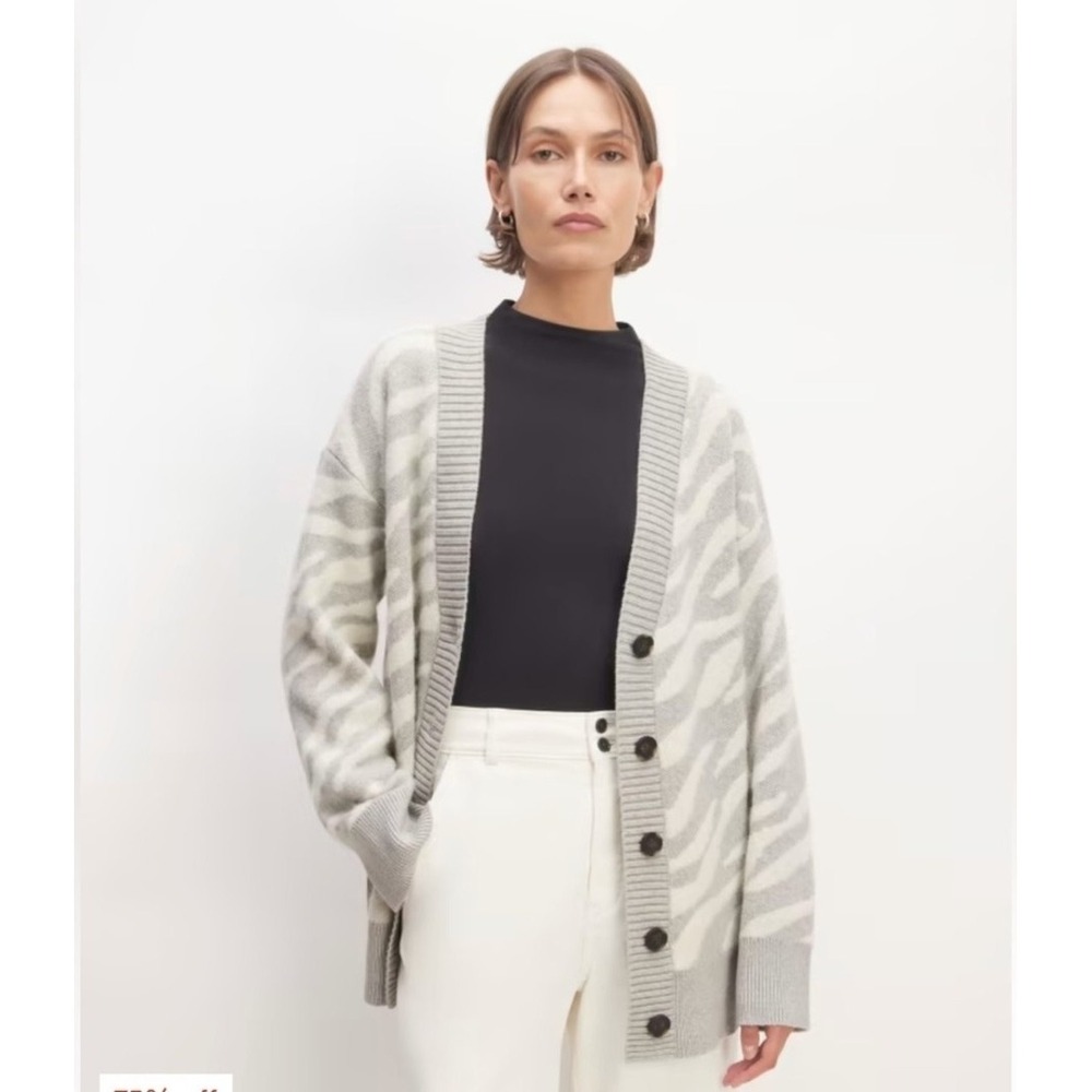 Everlane Wonens Oversized Alpaca Tiger Jacquard Cardigan White/Gray Sz S NWT